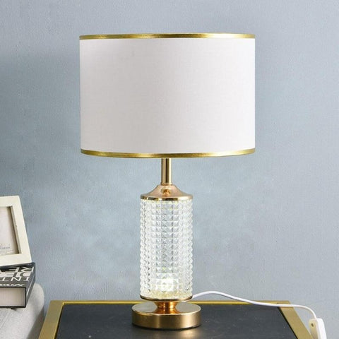 Lampe de table moderne pied dorée