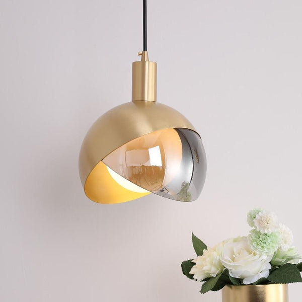 Lampe suspendue en verre au design contemporain